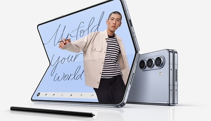 The image shows Galaxy Fold 5. — Samsung