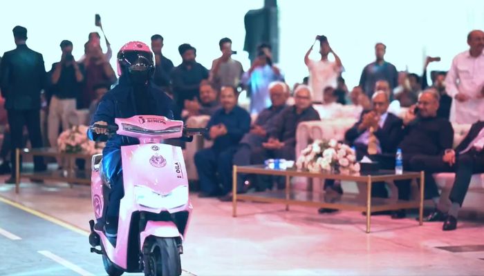 A screengrab from the free distribution ceremony of electric scooters among women of Sindh under the SMTA. — X@MediaCellPPP