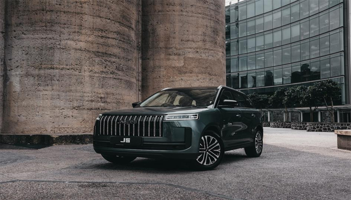 An undated image of Jaecoo J5 HEV. — Omoda & Jaecoo