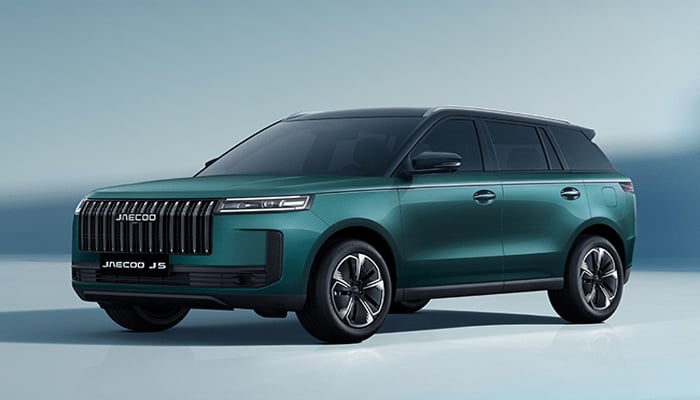 An undated image of Jaecoo J5 HEV. — Omoda & Jaecoo Pakistan