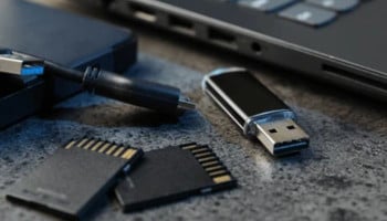 FBR cuts import tax on USBs, flash drives, and memory cards